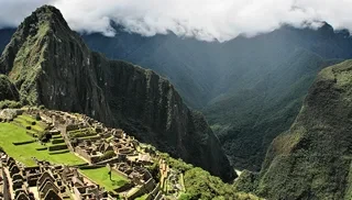 Logo de Cuzco y Machu Picchu