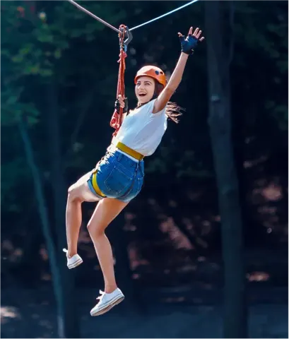 Parque aventura, niños y juguetes con descuento