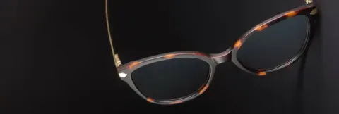 Karün, vestuario y calzado con descuento