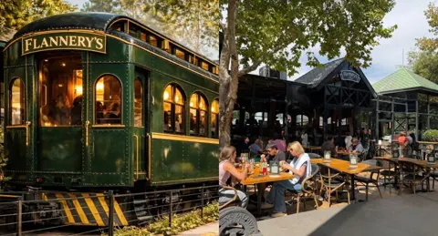 Flannery's Train Station, restaurantes con descuento
