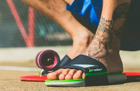 Sandalias Rider, entretención con descuento