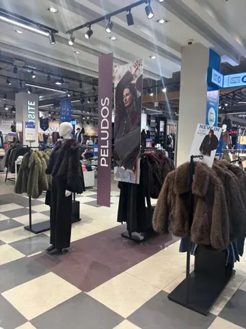 Paris, vestuario y calzado con descuento