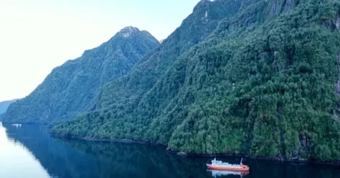 Naviera y Turismo Skorpios, viajes con descuento