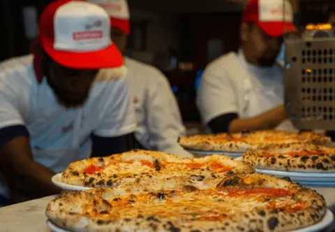 Domani Pizzeria & Bar, comida rápida con descuento